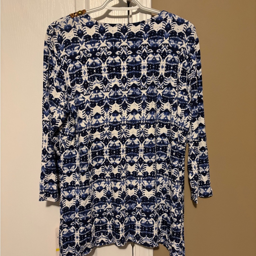 Ruby Rd. Navy, Yellow & Burgundy Patterned V-Neck Tunic Size Medium - Picture 4 of 5